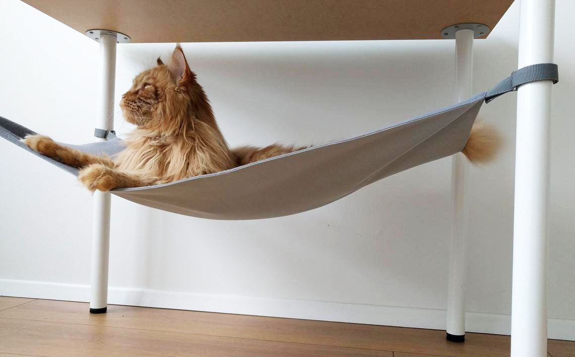 MISTY MOUNTAINS Saveplace® grey hammock for pets & storage